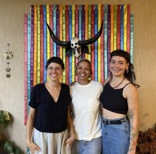 Espaço Cultural Pé Vermelho apresenta exposição coletiva com trabalhos inéditos de três artistas