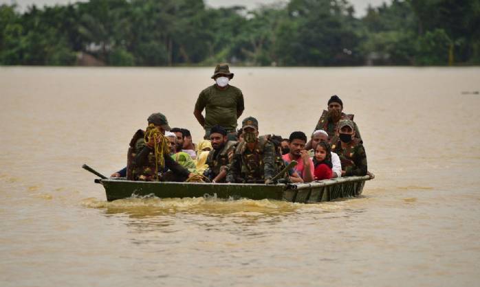 Bangladesh: militares tentam ajudar milhões de pessoas isoladas
