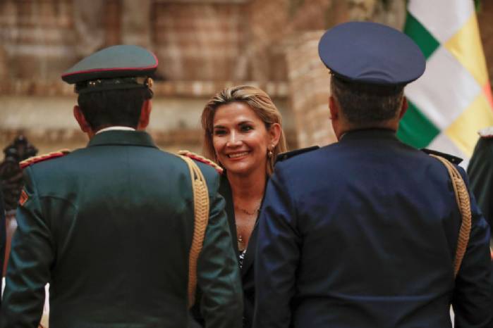 Bolívia expulsa embaixadora do México e dois diplomatas espanhóis