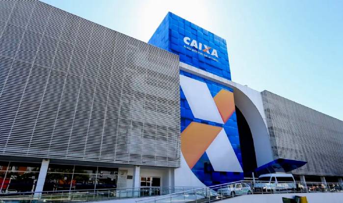 Caixa e BB liberam abono salarial para nascidos em maio e junho