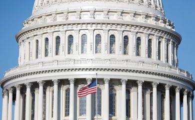 Câmara dos EUA aprova pacote de US$ 2,2 tri contra coronavírus