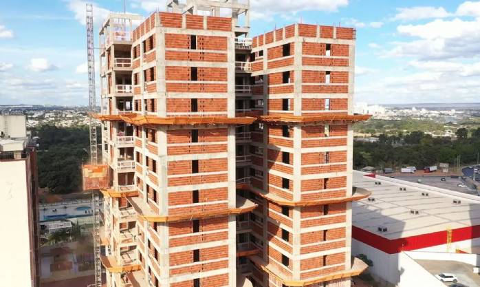 Demanda por mão de obra segue aquecida na construção civil