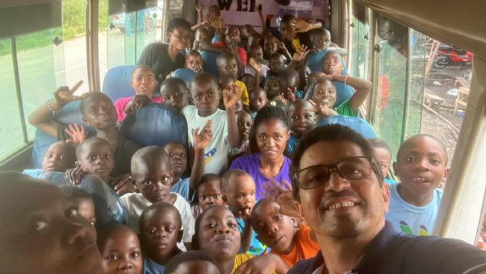 Fraternidade sem Fronteiras resgata 327 crianças órfãs da República Democrática do Congo