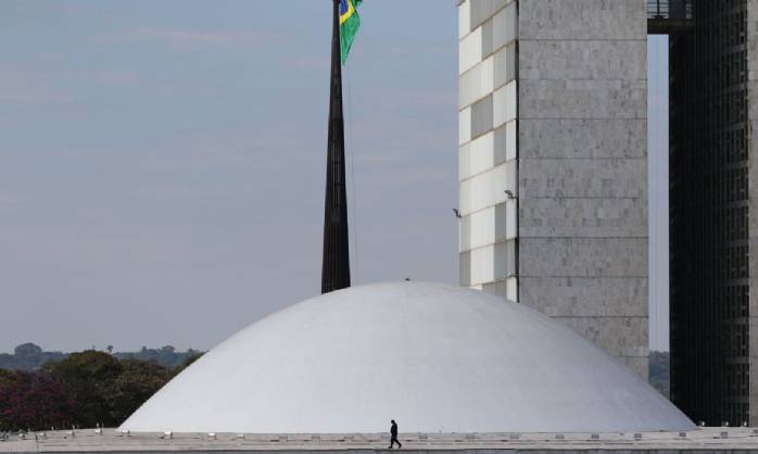 Ministro das Comunicações fala ao Senado sobre internet nas escolas