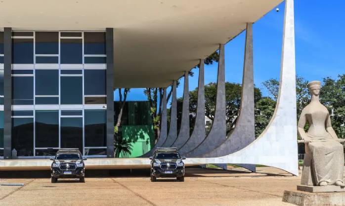 Moraes vota para tornar Eduardo Bolsonaro réu por tentar coagir STF>