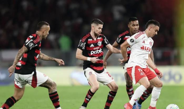 Nacional acompanha duelo final entre Inter e Fla pela Libertadores