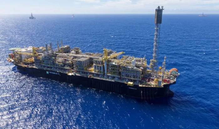 Petrobras libera início da construção de quatro navios