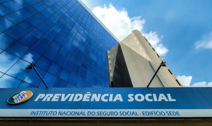 Sancionada lei que proíbe descontos em benefícios do INSS