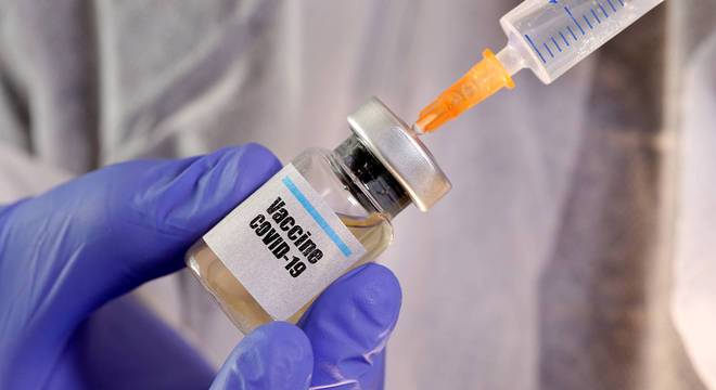 Governo de SP vai testar e produzir vacina contra coronavírus