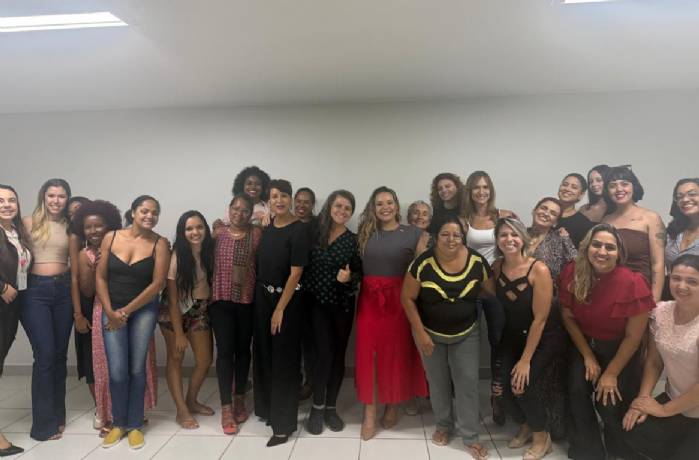 Tecidas de Histórias leva protagonismo feminino à Câmara Legislativa>