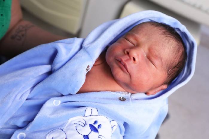 Teste da orelhinha está disponível em todas as redes públicas de saúde do DF>