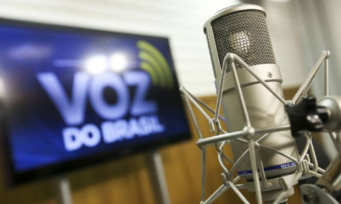 A Voz do Brasil 86 anos: conheça quem faz o programa