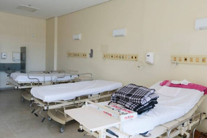 Hospital de Santa Maria abre 30 leitos e recebe novas obras