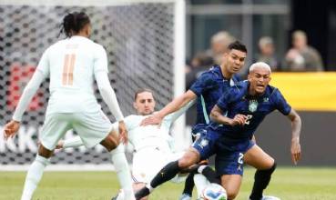 Brasil joga mal e perde de 2 a 1 para a França nos EUA