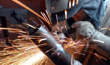 CNI: faturamento da indústria fica estagnado em 2025