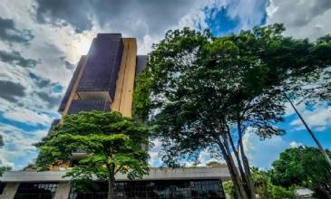 Contas externas têm saldo negativo de US$ 9,8 bilhões em setembro