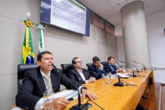 DF apresenta superávit fiscal e controle de despesa com pessoal