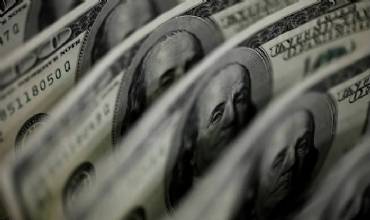 Dólar sobe 8,21%, e bolsa cai 13,88% após reeleição de Lula