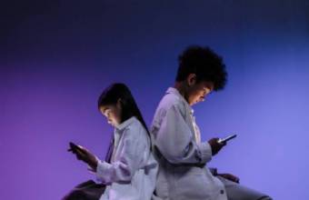 Uso excessivo de telas impactam o desenvolvimento infantil