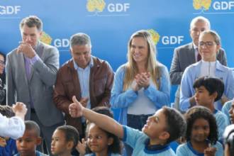 GDF inaugura pavimentação de acesso ao CED Incra 9 e vai levar asfalto a mais escolas em Ceilândia