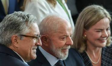 Gleisi Hoffmann cita isenção do IR como prioridade da agenda política