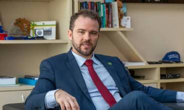 Governo avalia uso do FGTS para quitar dívidas, diz Durigan