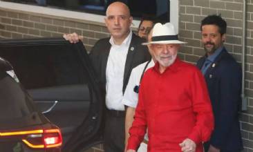 Lula passa por exames e é liberado para voltar a Brasília