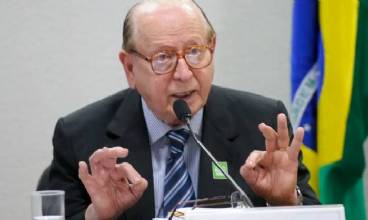 Morre no Rio, aos 97 anos, o escritor e gramático Evanildo Bechara
