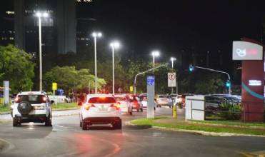 Oito RAs receberão mais de 2 mil luminárias de LED