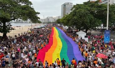 Parada do Orgulho LGBTI+ do Rio celebra 30 anos e reforça visibilidade