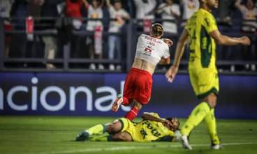 Pitta marca e deixa Bragantino na vice-liderança do Brasileiro