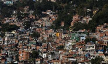 Quase 16,4 milhões de pessoas moram em favelas no Brasil, revela Censo