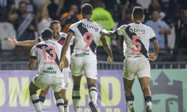 Vasco supera a Ponte Preta em sua primeira vitória na Série B