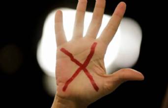 Violência digital contra mulheres atinge níveis alarmantes